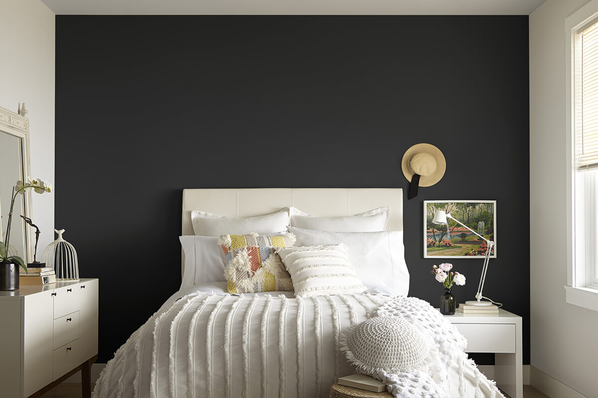 Màu đen - sự kết hợp màu sơn đẹp cho phòng ngủ cá tính